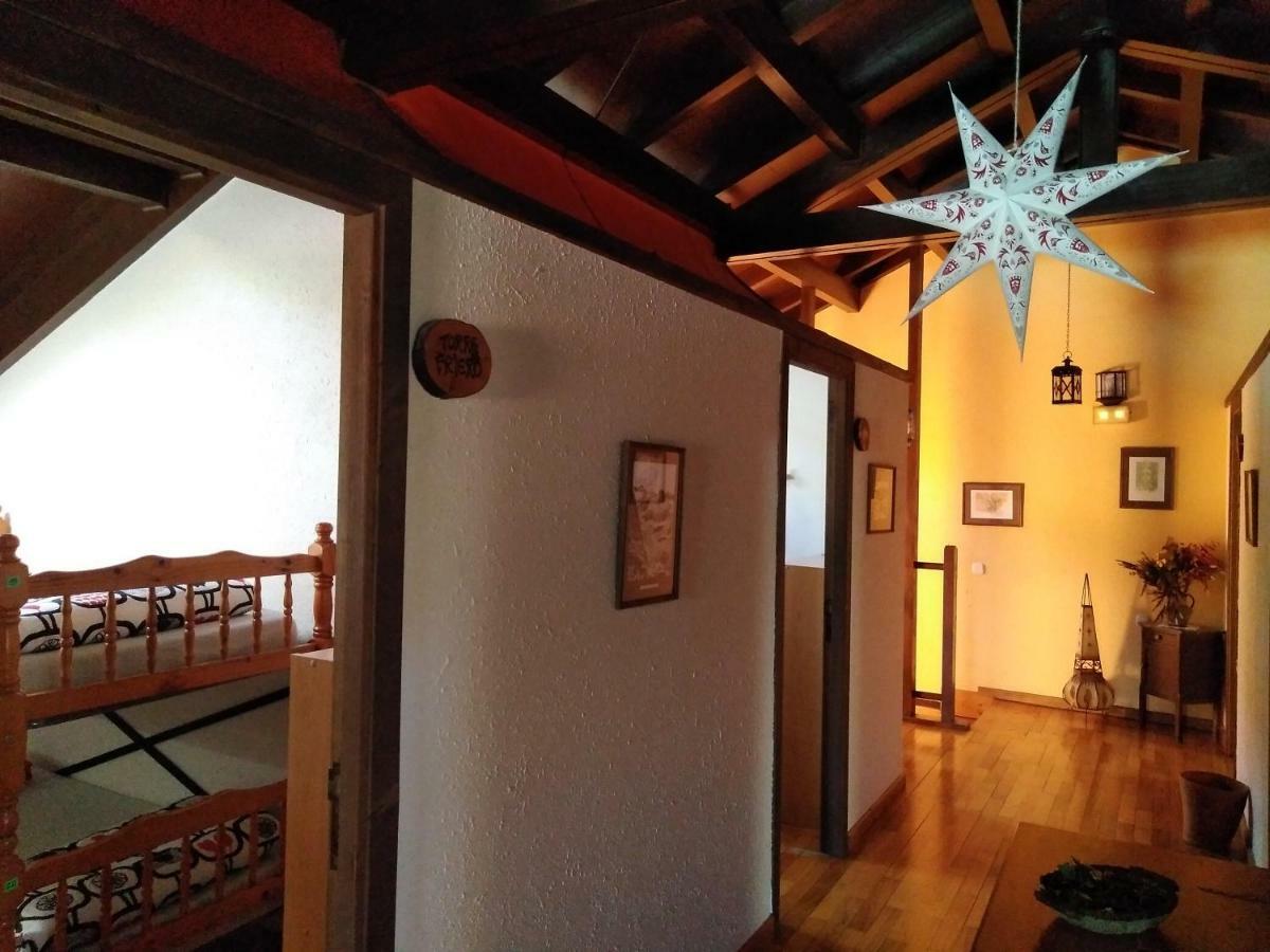 Refugio La Ardilla Real Hostel Posada De Valdeon Exterior photo
